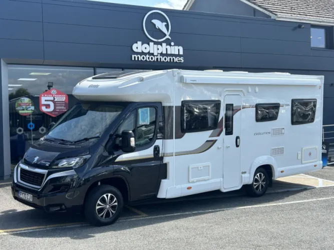 2020 Your selected motorhomes to photo 1