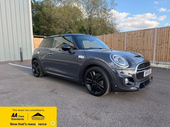 2019 2019 MINI Mini photo 1