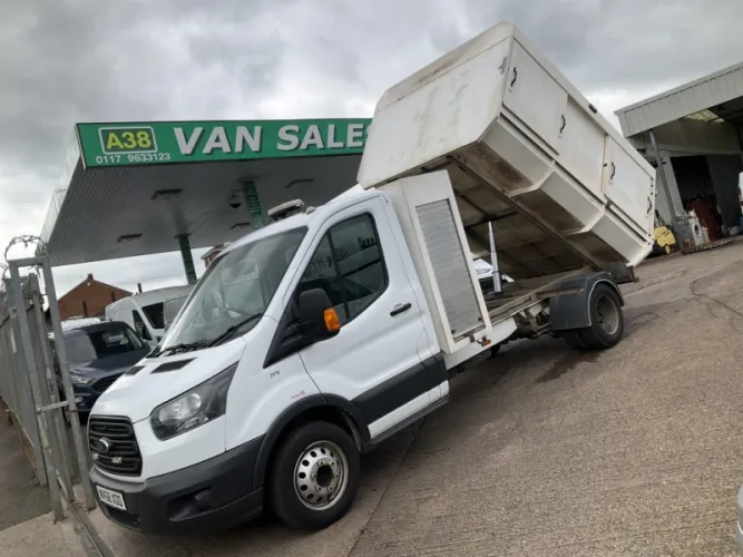 2018 Vehicle Exterior Colour photo 1