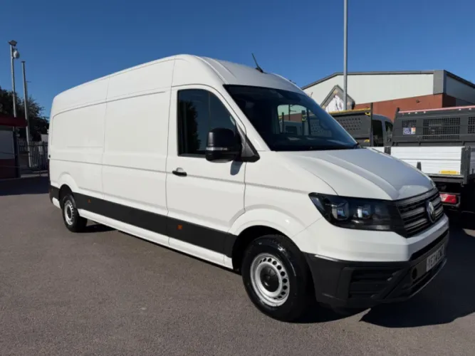 2024 VOLKSWAGEN CRAFTER photo 1