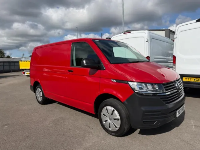 2021 VOLKSWAGEN TRANSPORTER photo 1