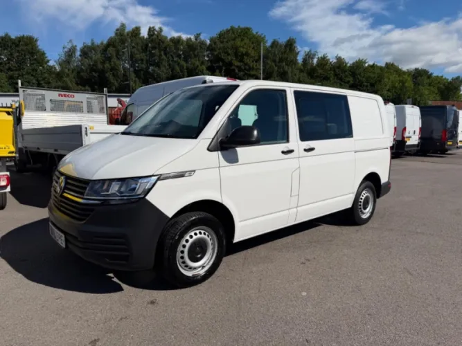 2020 VOLKSWAGEN TRANSPORTER photo 1