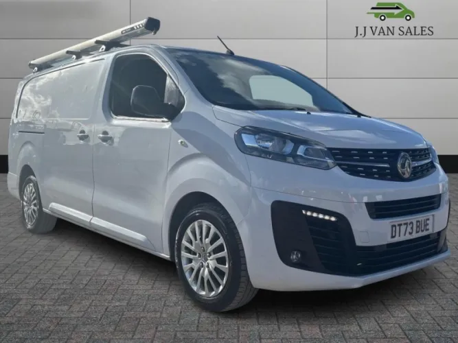 2023 VAUXHALL VIVARO photo 1