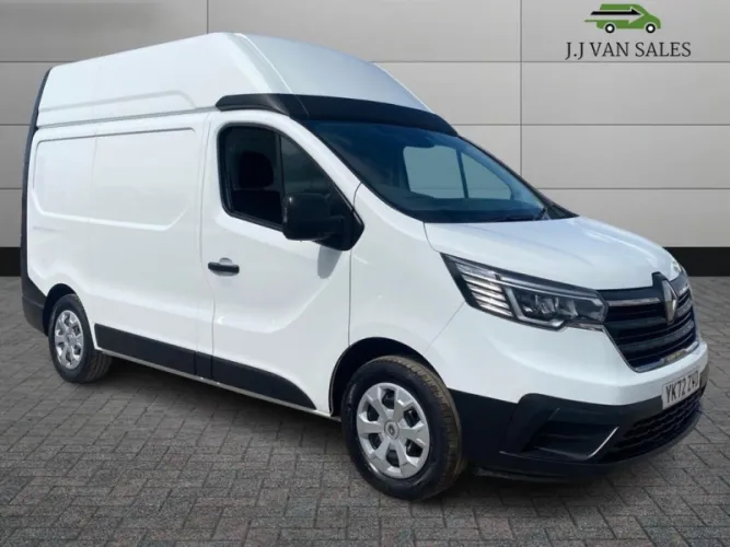 2022 RENAULT TRAFIC photo 1