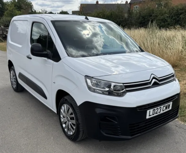 2023 CITROEN BERLINGO photo 1
