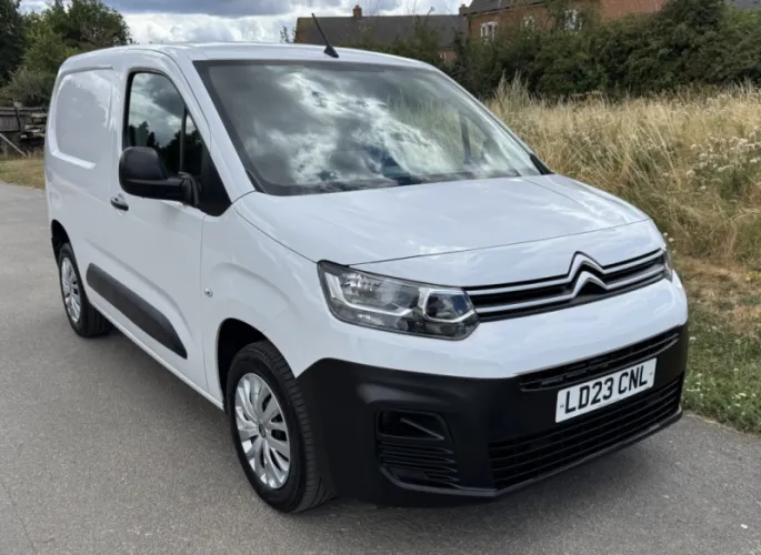 2023 CITROEN BERLINGO photo 1