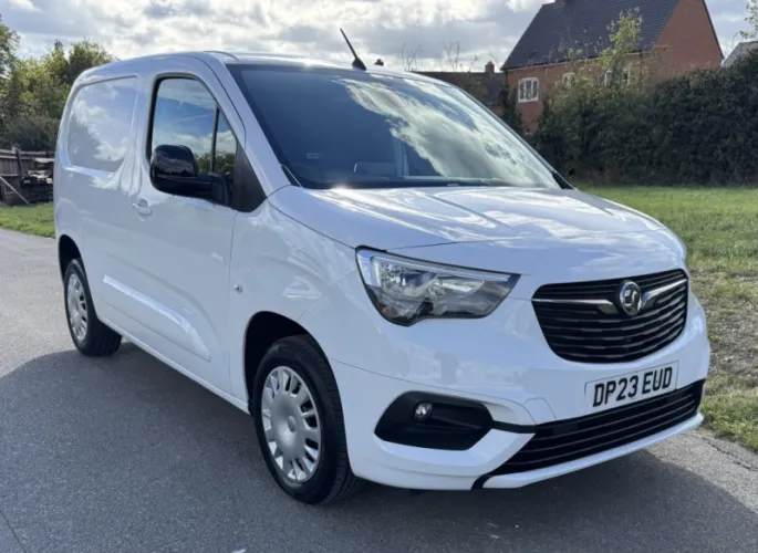 2023 VAUXHALL COMBO photo 1