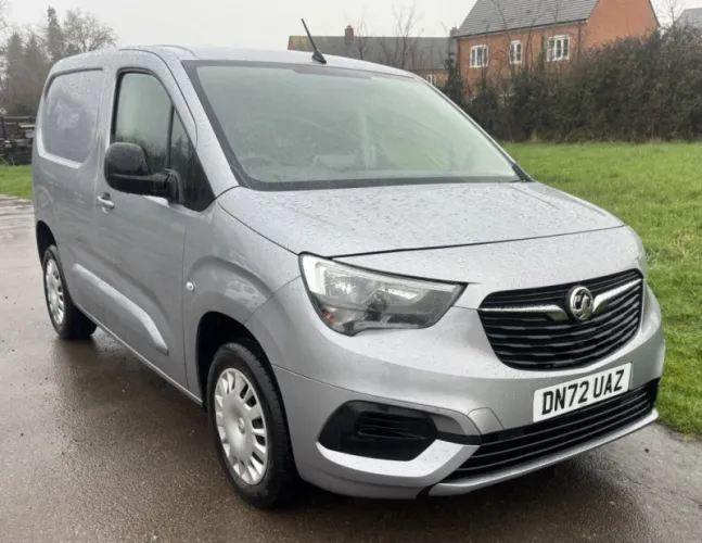 2022 VAUXHALL COMBO photo 1