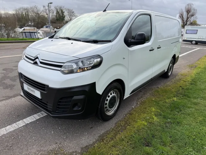 2022 Citroen Dispatch photo 1