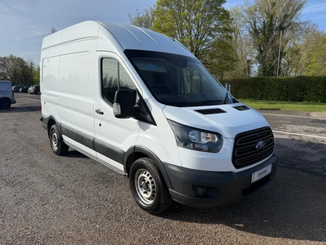 2018 Ford Transit photo 1