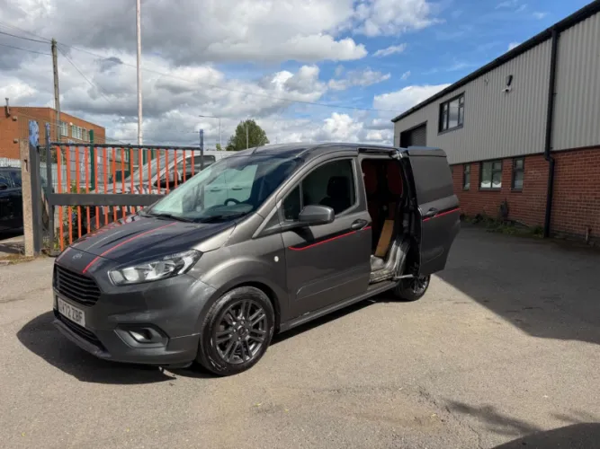 2022 FORD TRANSIT COURIER photo 1