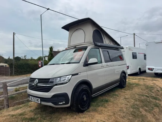2022 Volkswagen 2022 (72) Transporter photo 1