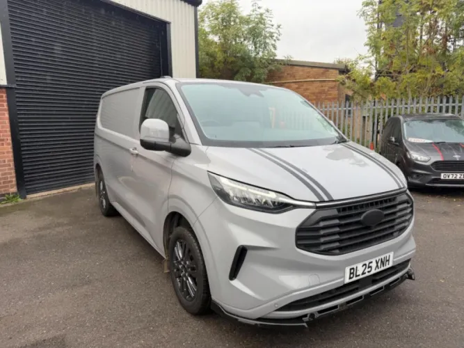 2025 FORD TRANSIT CUSTOM photo 1
