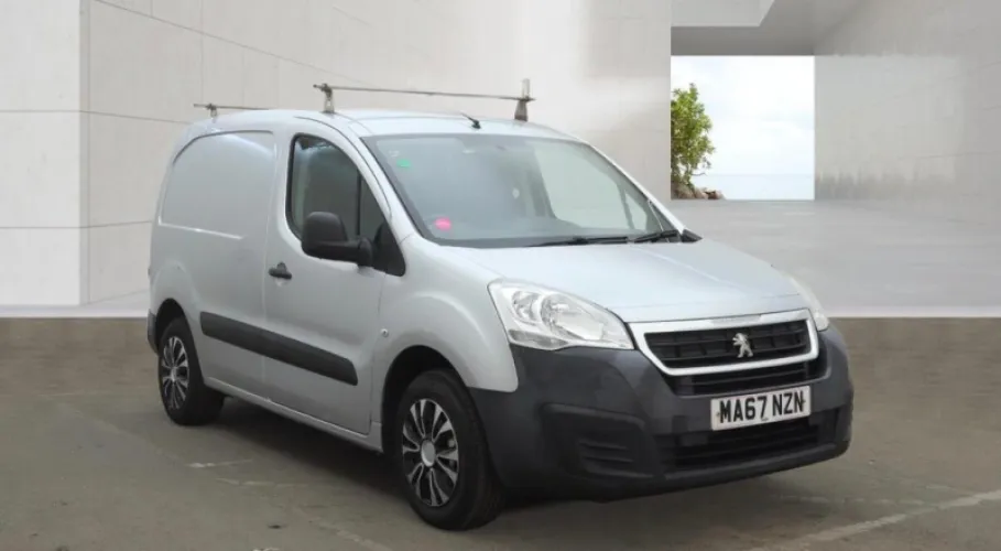 2017 PEUGEOT PARTNER photo 1