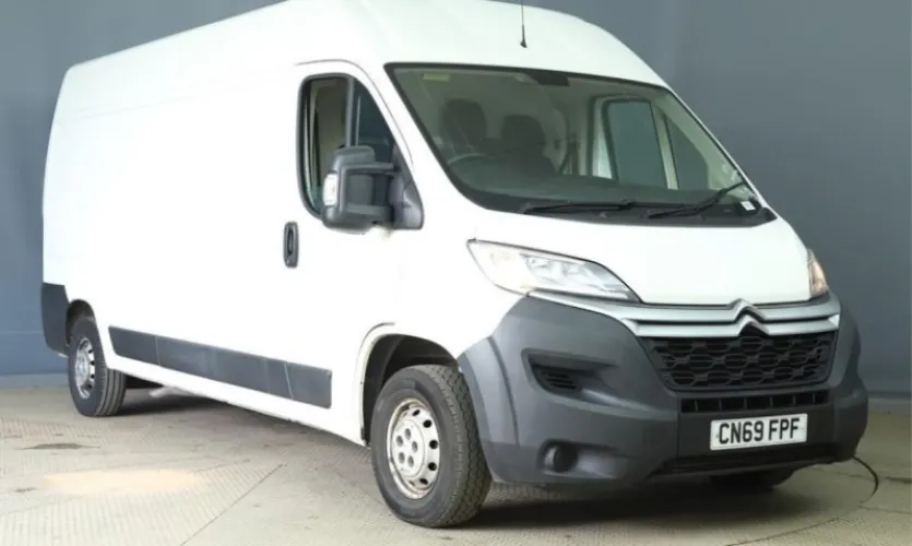 2019 Vehicle Exterior Colour photo 1
