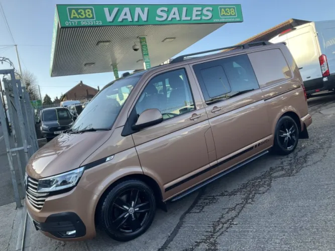 2020 Vehicle Exterior Colour photo 1