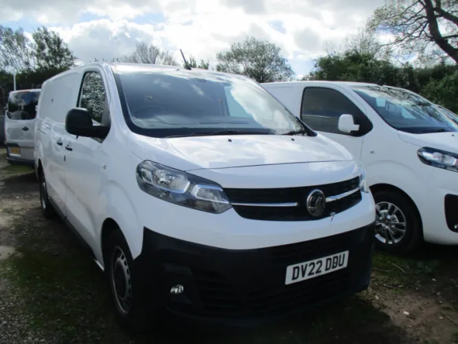 2022 VAUXHALL VIVARO photo 1
