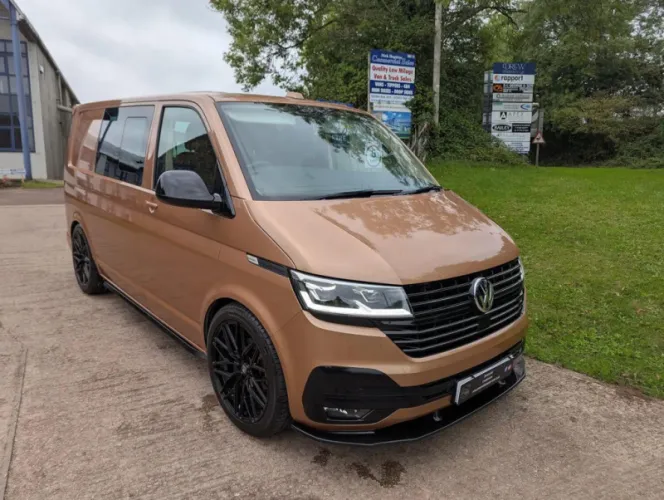 2020 VOLKSWAGEN TRANSPORTER photo 1