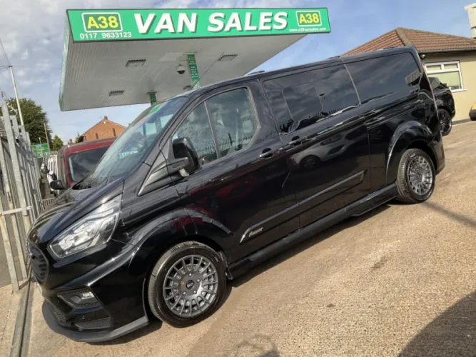 2023 Vehicle Exterior Colour photo 1