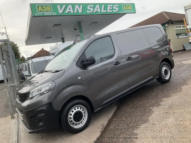 2023 Vehicle Exterior Colour photo 1