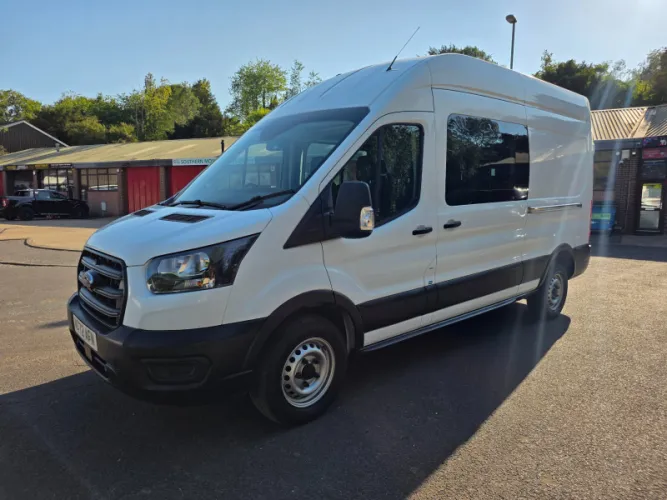 2022 Ford Transit photo 1