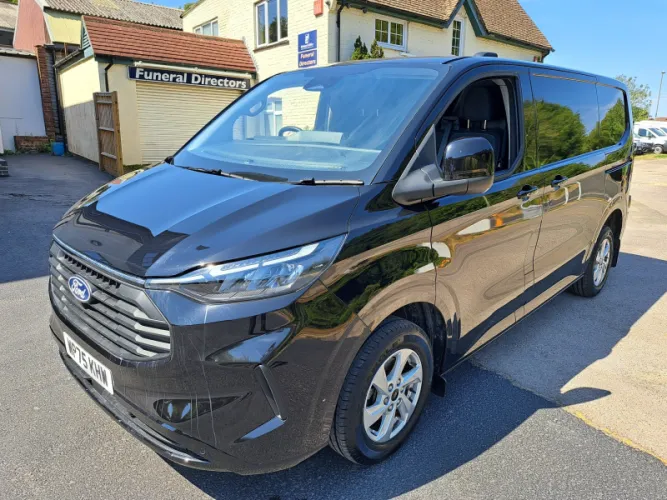 2025 Ford Transit Custom photo 1