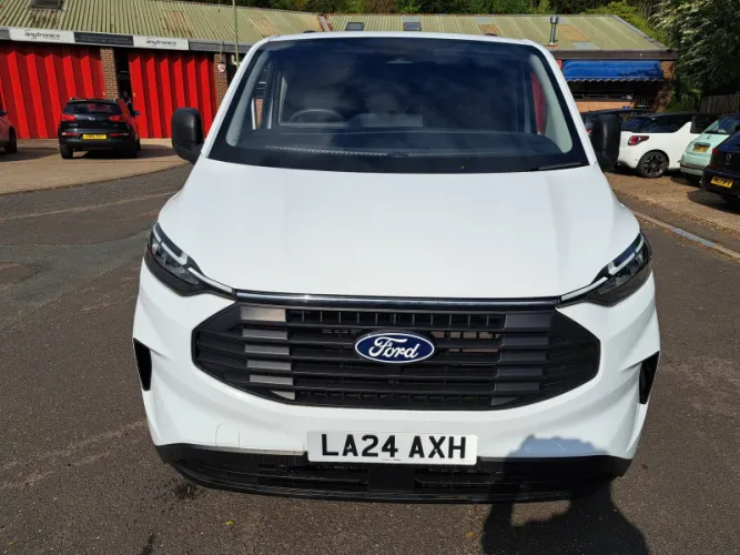 2024 Ford Transit Custom photo 1