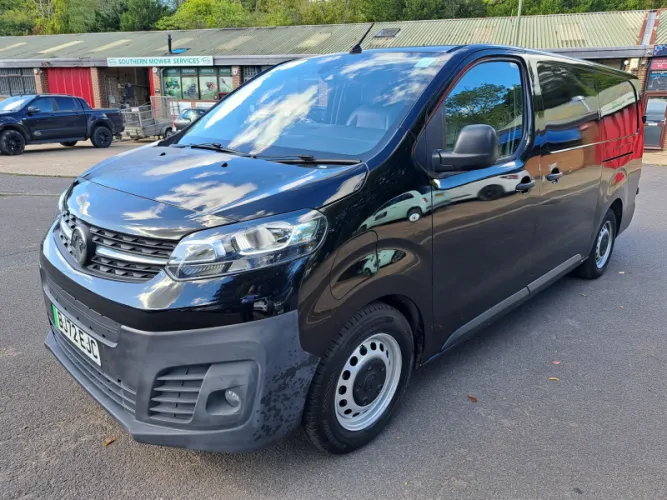 2022 Vauxhall Vivaro photo 1