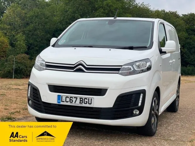 2017 Citroen Dispatch photo 1