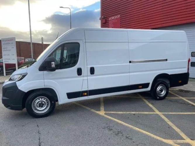 2026 Citroen Relay photo 1
