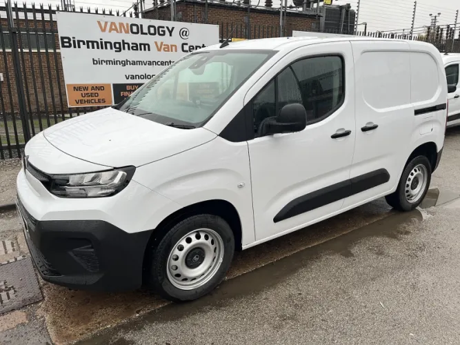 2025 Citroen Berlingo photo 1