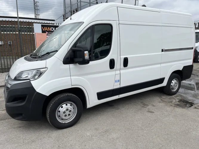 2025 Citroen Relay photo 1