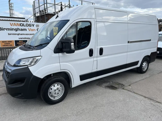 2022 Citroen Relay photo 1
