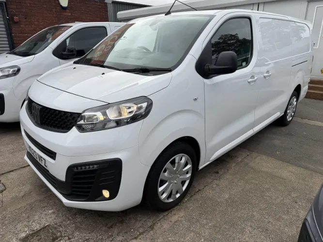 2023 Fiat Scudo photo 1