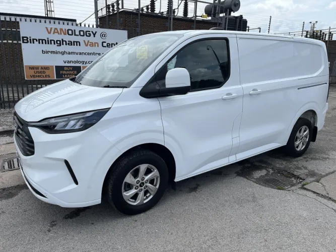 2025 Ford Transit Custom photo 1