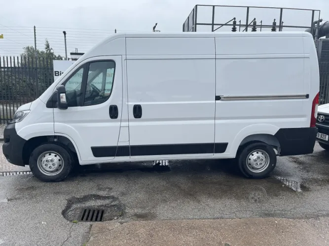 2022 Peugeot Boxer photo 1