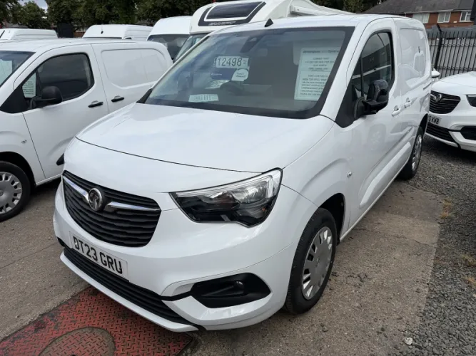 2023 Vauxhall Combo photo 1