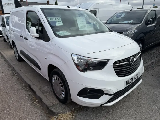 2021 Vauxhall Combo photo 1