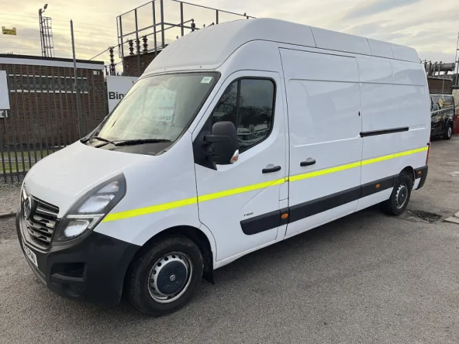 2021 Vauxhall Movano photo 1