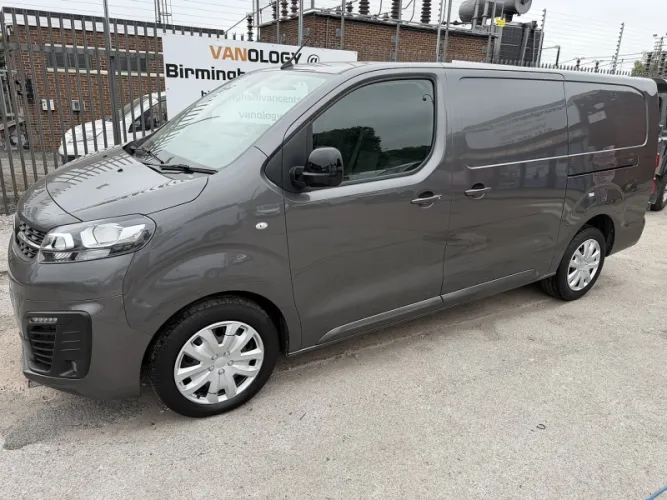 2023 Vauxhall Vivaro photo 1