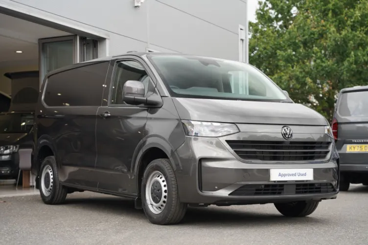 2025 Volkswagen TRANSPORTER T30 TDI photo 1