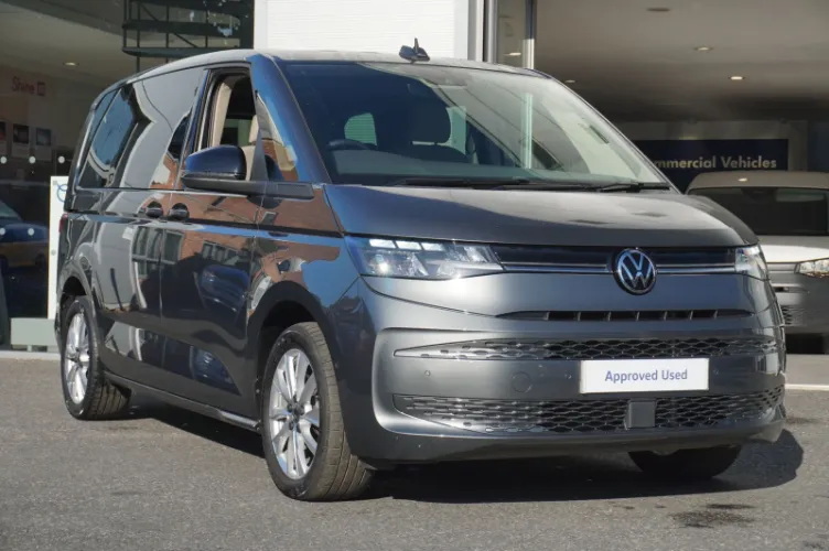 2025 Volkswagen MULTIVAN TDI DSG photo 1