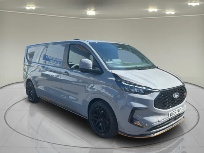 2025 Ford Transit Custom photo 1