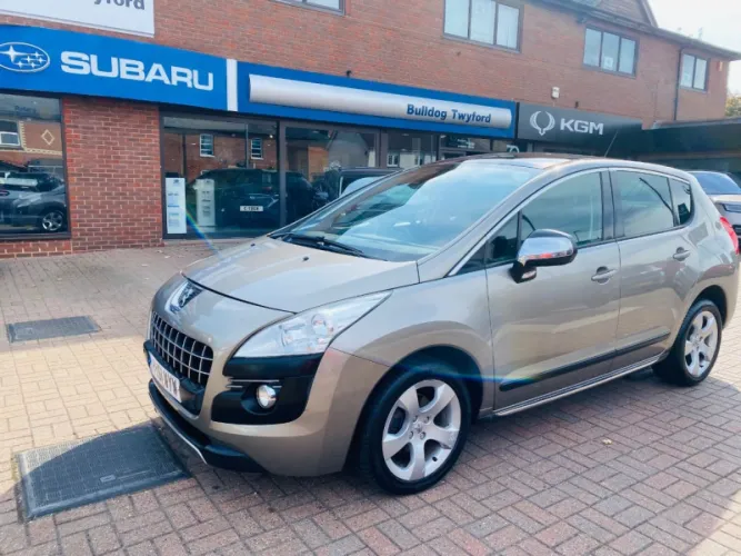 Peugeot 3008 1.6 e-HDi photo 1