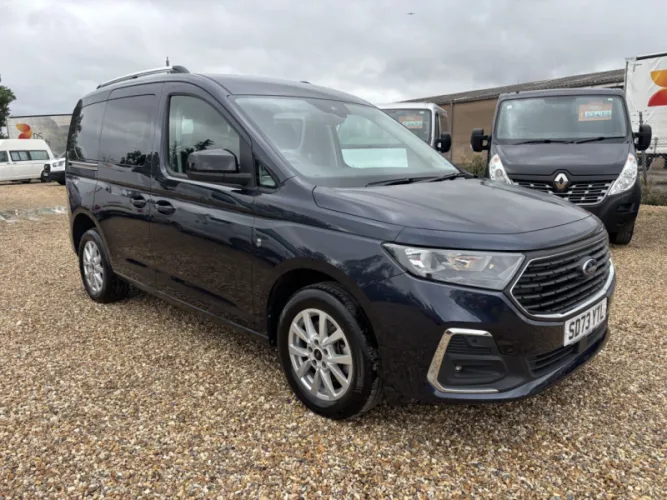 2023 FORD TOURNEO CONNECT photo 1