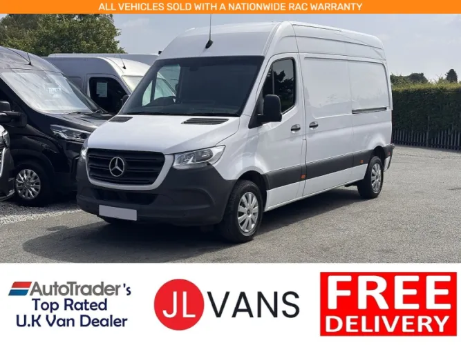 2022 Mercedes-Benz Sprinter photo 1