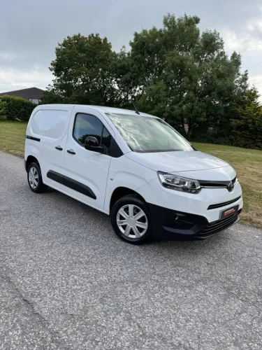 2021 Toyota 2022 Proace City photo 1