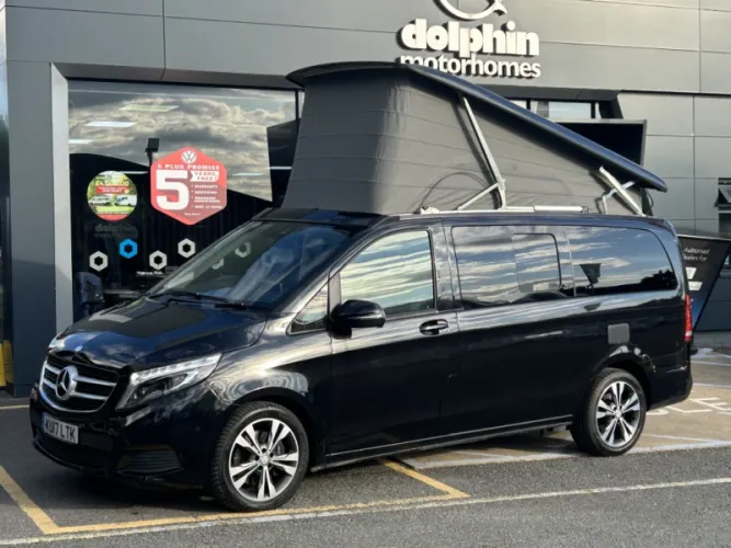 2017 Your selected motorhomes to photo 1