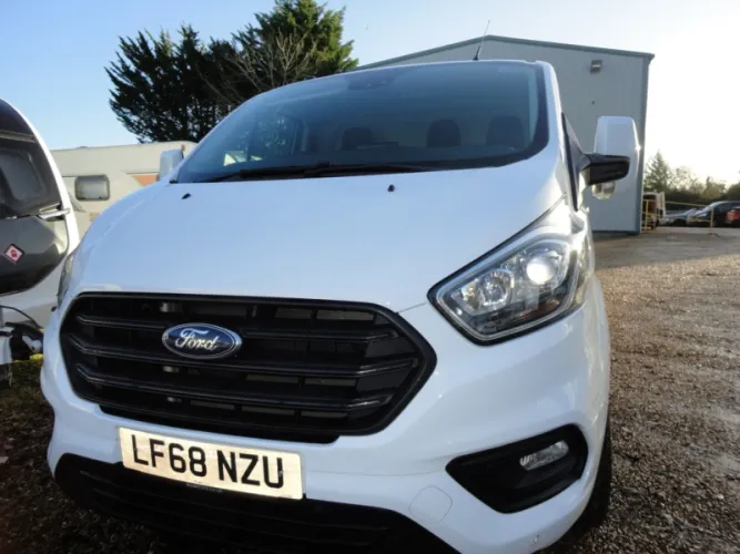 2018 Ford TRANSIT CUSTOM 2.0 photo 1