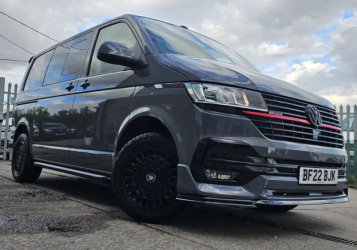 2022 VOLKSWAGEN TRANSPORTER photo 1